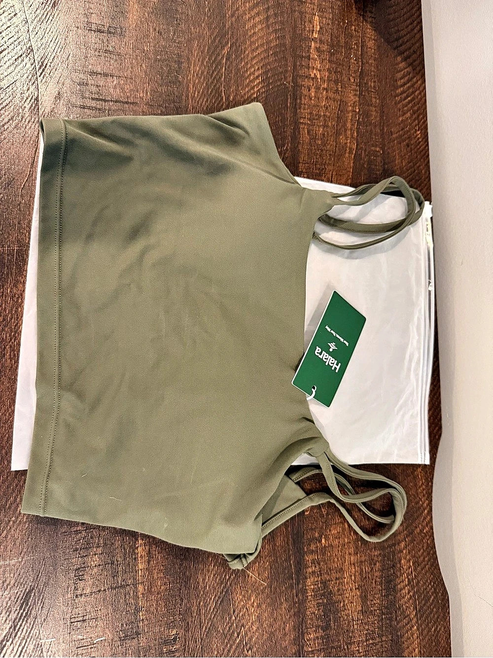 Halara Green Athletic Tank Top NWT - Picture 2 of 2